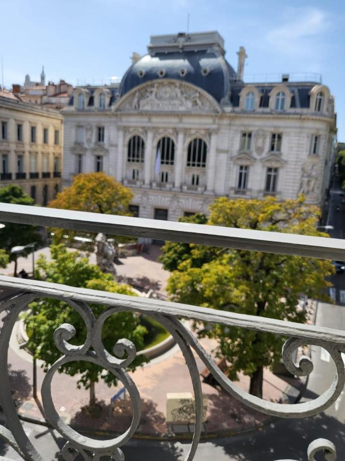 Logement Au Coeur De Marseille, Le Stassi Luaran gambar